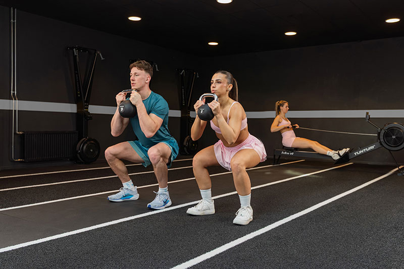 Tunturi-gumiran-kettlebell-8kg-vadba
